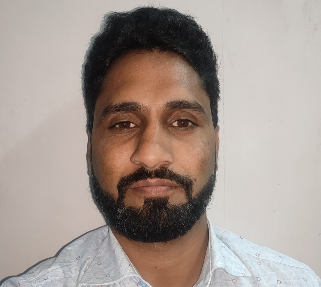 Yunash khan